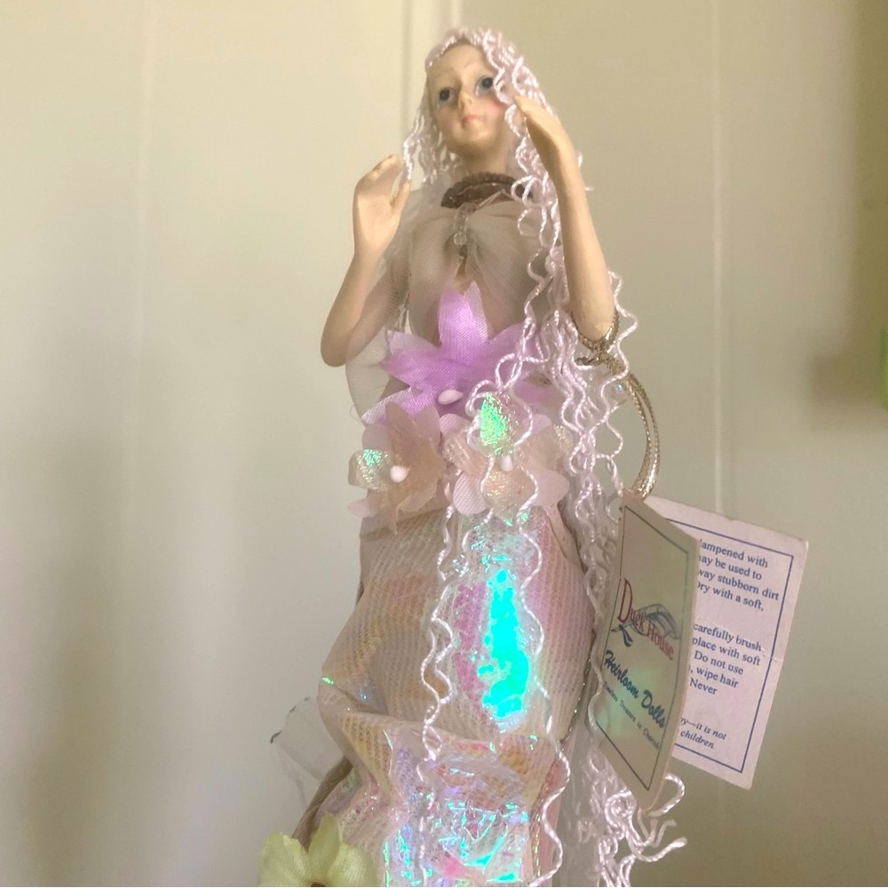 Collectors MERMAID w stand. NEW - Picture 2 of 15